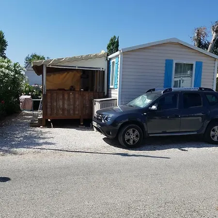 Camping Les Pins Maritimes Κάμπινγκ *